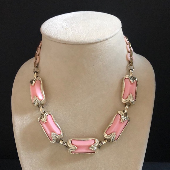 Vintage Pink Thermoset Necklace Clip Earrings Set Pretty in Pink 15” Silver Tone - Picture 2 of 10